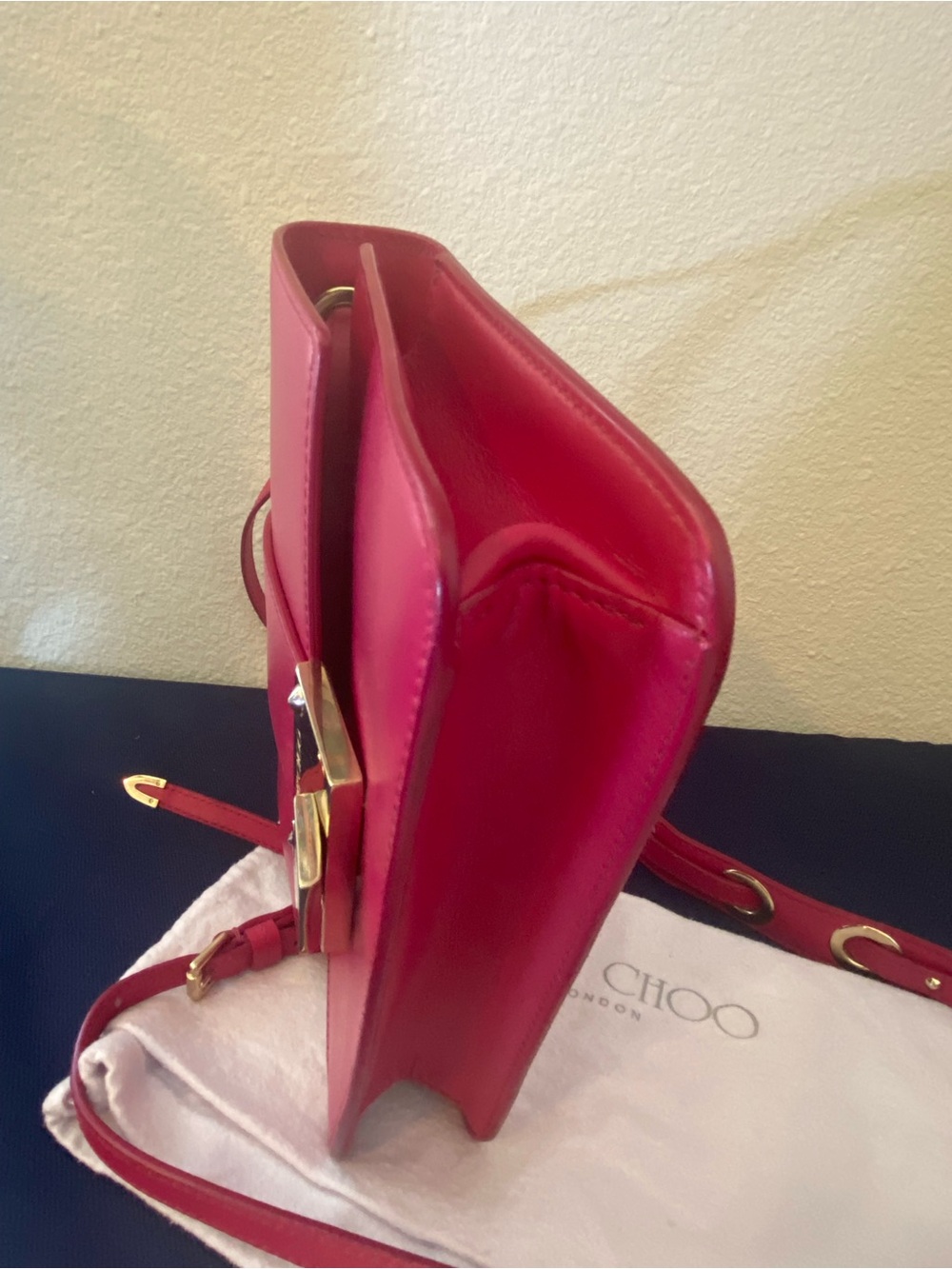 Jimmy Choo Red/Fuchsia Leather Crossbody with Gold-Tone Lock - Picture 4 of 16
